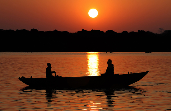 Sunrise_On_The_Ganges_Jim_Paton.jpg